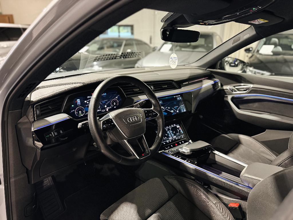 Audi E-Tron 50 Quattro S-Line Florett Silver - Garantie, Autos, Entreprise, Garantie prolongée, Entretenue par le concessionnaire