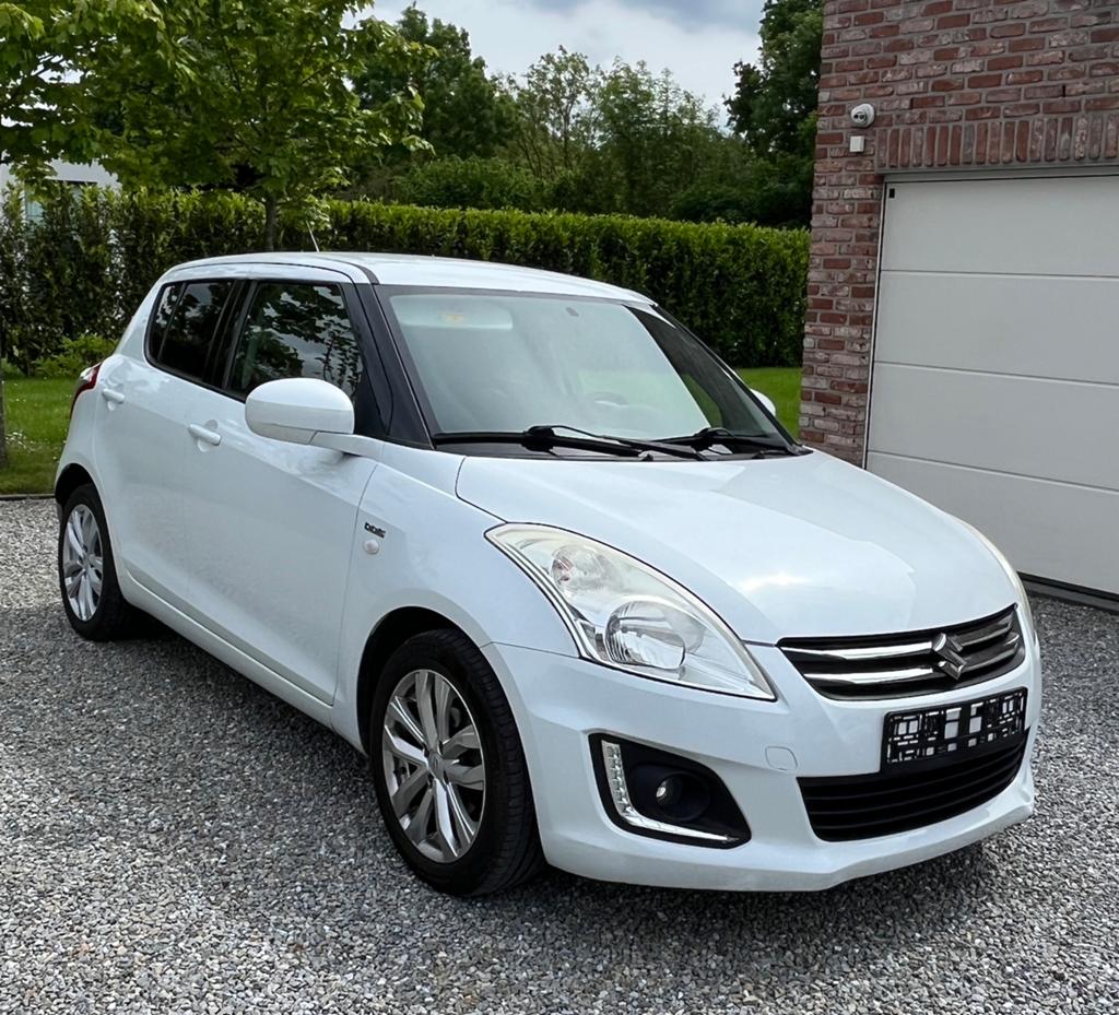 Suzuki Swift 10/2016 Euro 5b, Auto's, Suzuki, Voorwielaandrijving, Euro 5, Zwart, 4 cilinders