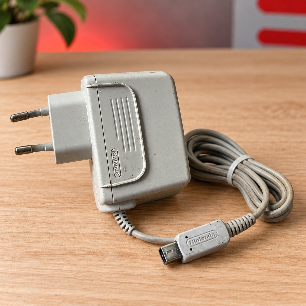 Chargeur officiel Nintendo Game Boy Advance SP / Nintendo DS, Enlèvement ou Envoi