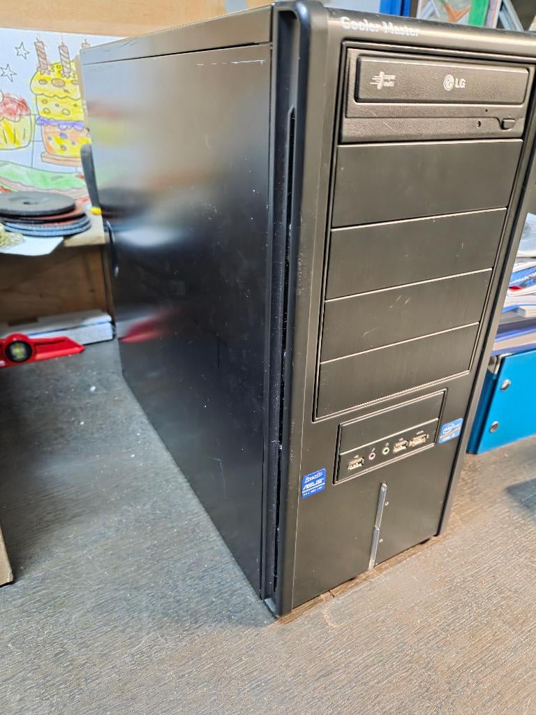 desktop computer i5-2500cpu 3.3ghz;4gb ram; Radeon HD5800, Ophalen, Gebruikt, HDD, Custom Build