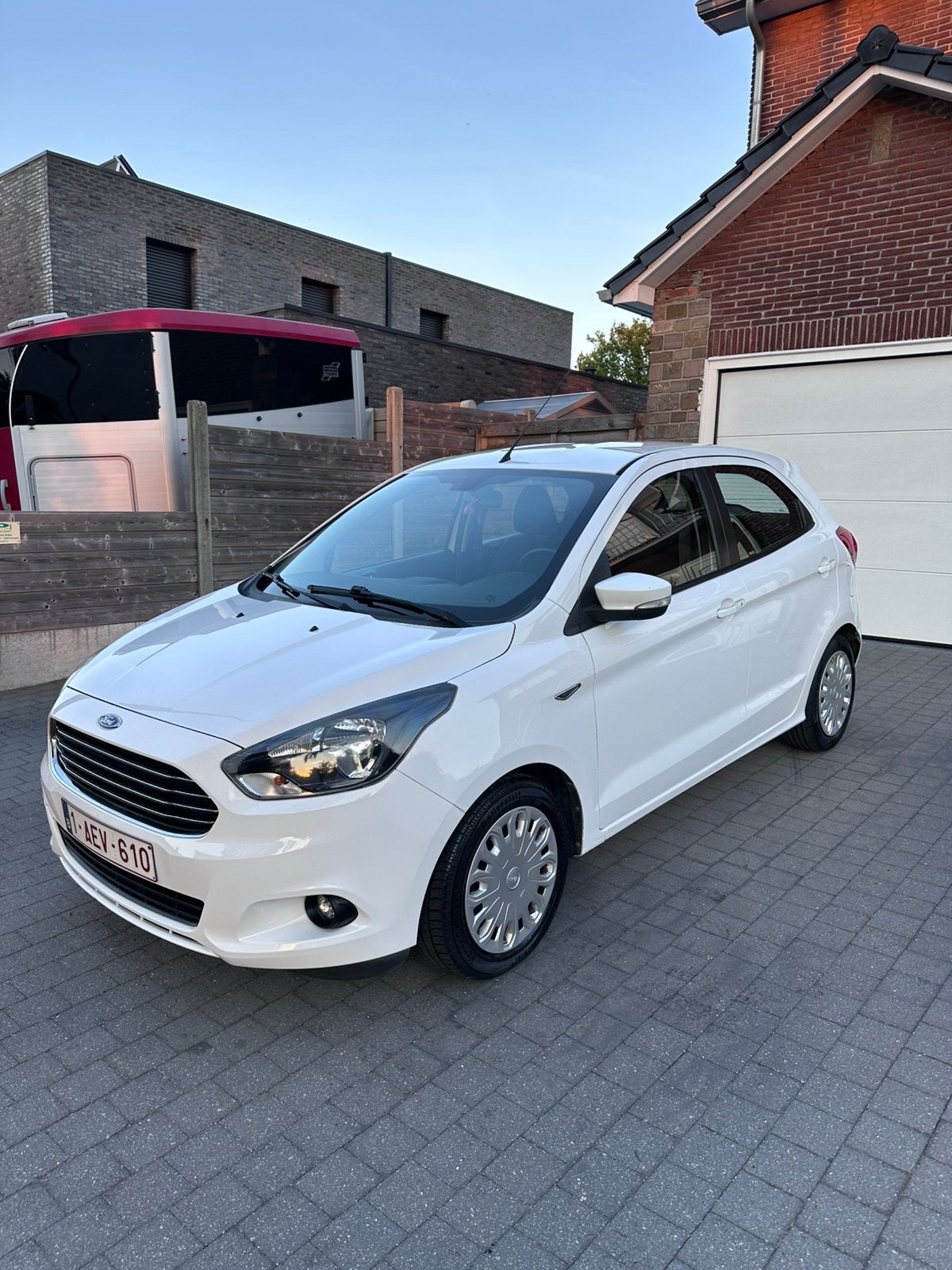 Ford ka+ 1.2 benzine reeds gekeurd voor verkoop, Autos, Ford, Achat, Euro 6, Ka, Boîte manuelle
