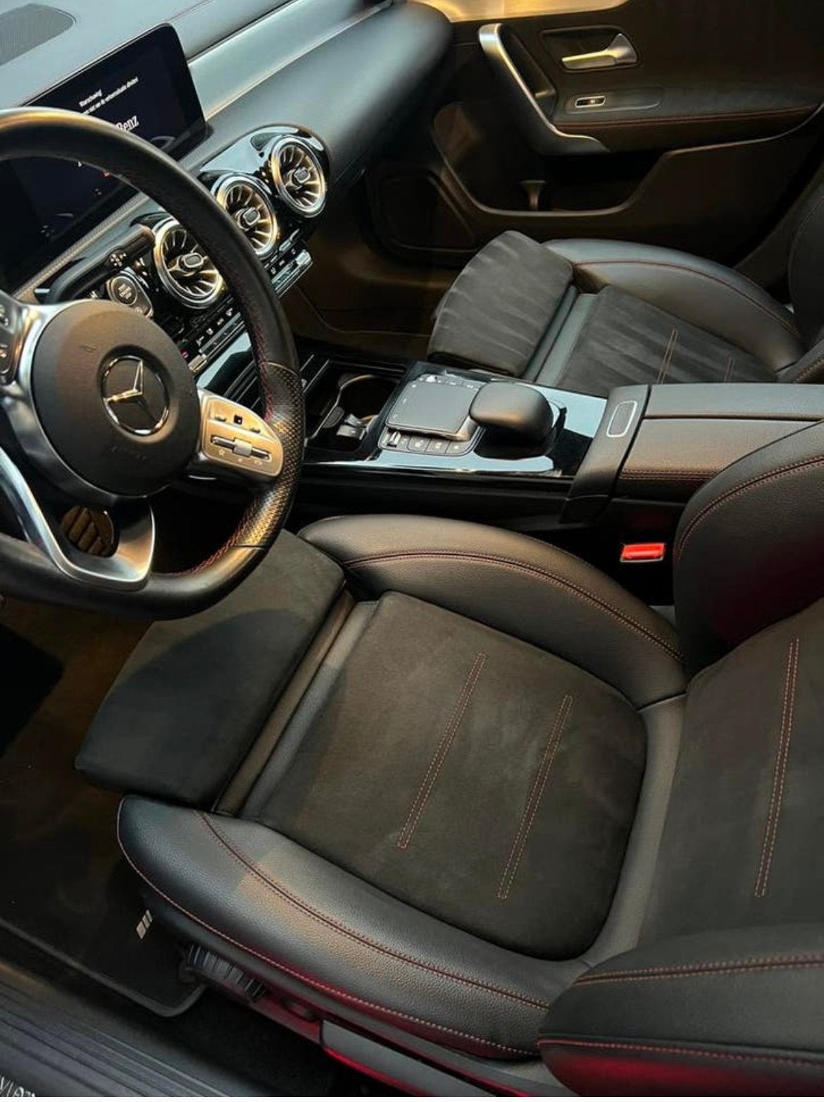 Mercedes CLA 180 d AMG uitrusting in nieuwstaat!, CLA, Achat, Euro 6, Noir
