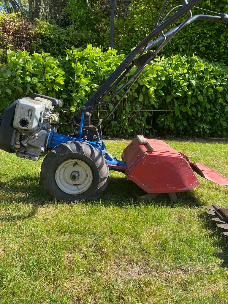 Motoculteur grondfrees met maaibalk, Bricolage & Construction, Outillage | Fraiseuses, Utilisé, Essence, Coupeur de jardin, Enlèvement