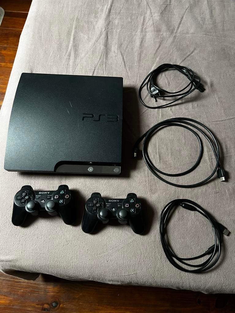 PlayStation 3, Consoles de jeu & Jeux vidéo, Consoles de jeu | Sony PlayStation 3, Enlèvement ou Envoi, 320 GB, Comme neuf, Avec 2 manettes