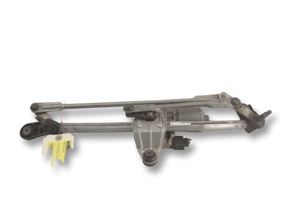 MOTEUR + TRINGLERIE ESSUIE GLACE AVANT (|8V1955023C|8V195511, Robert Bosch AG, Audi, Utilisé, Robert-Bosch-Allee 1
74232  Abstatt, DE
