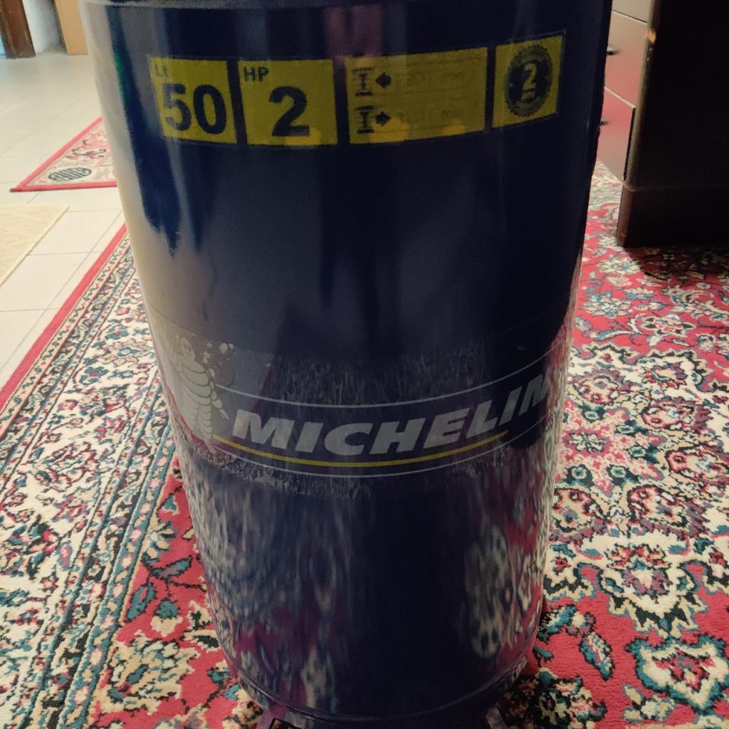 compressor, 25 tot 100 liter, Ophalen, Zo goed als nieuw, Olievrij
