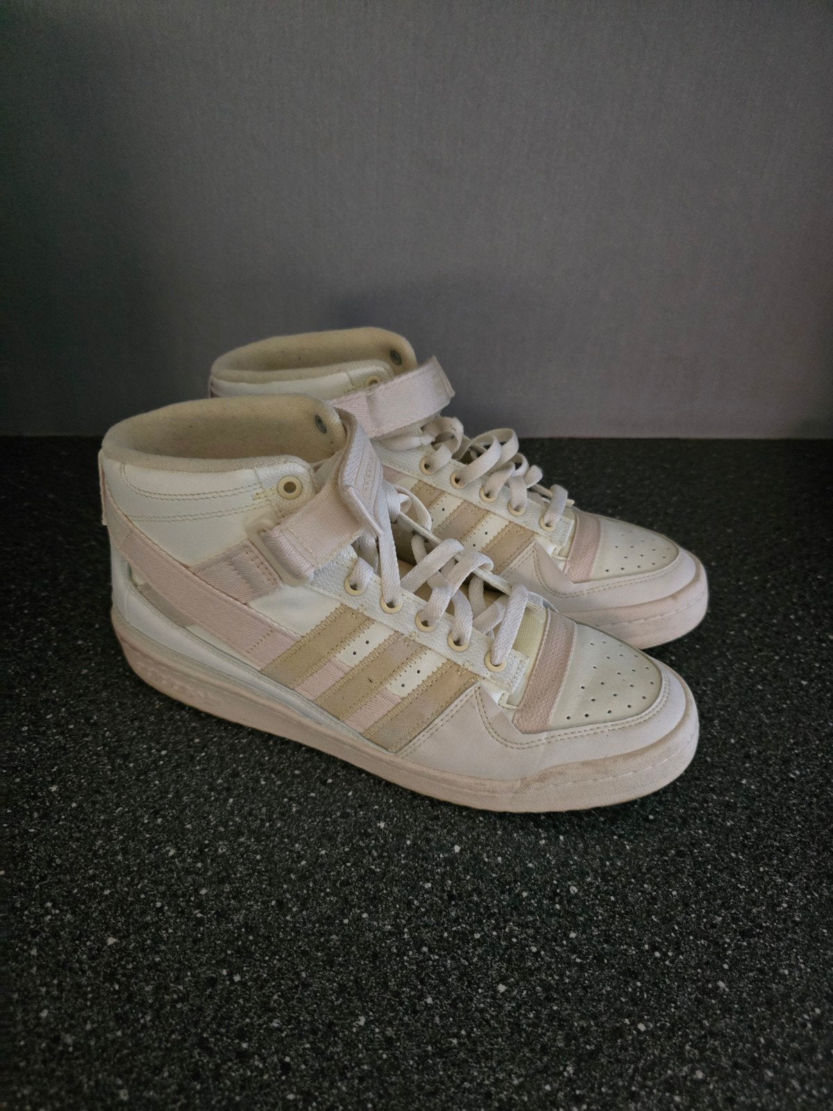 adidas sneakers, Ophalen