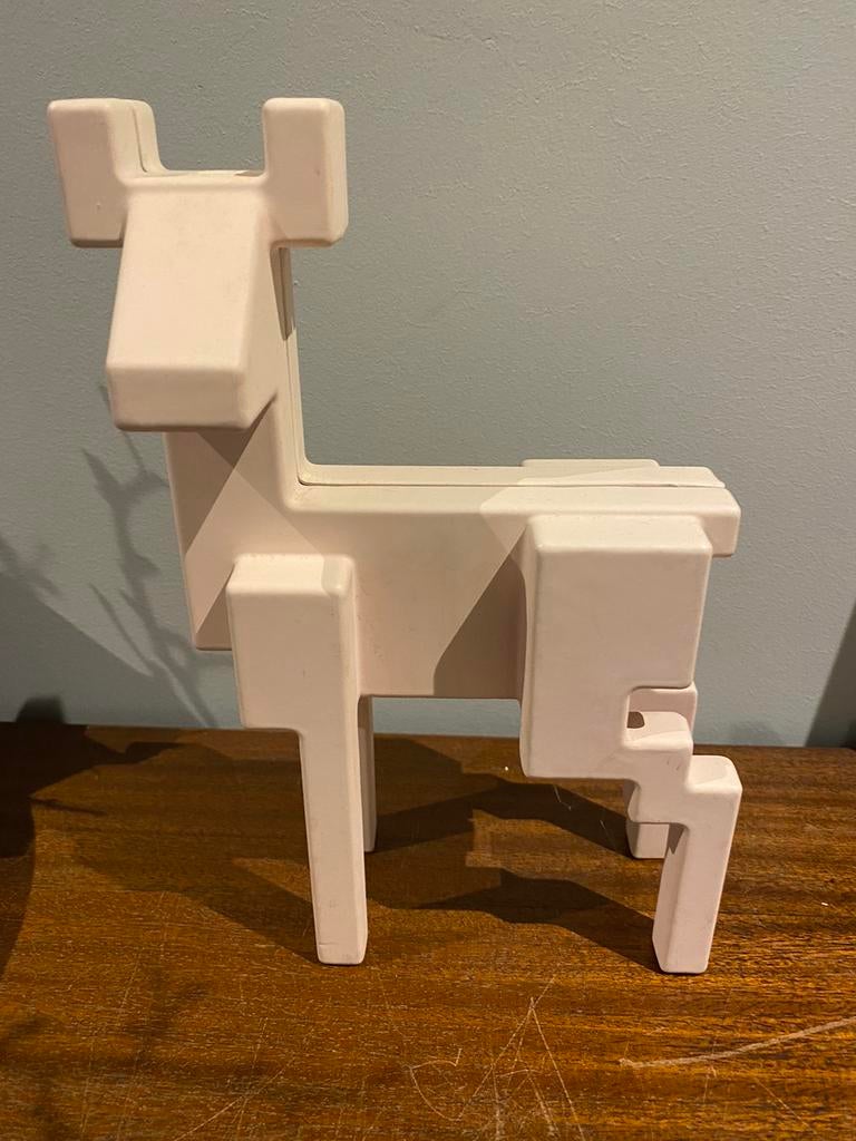 Vintage Ikea hert Monika Mulder, Enlèvement