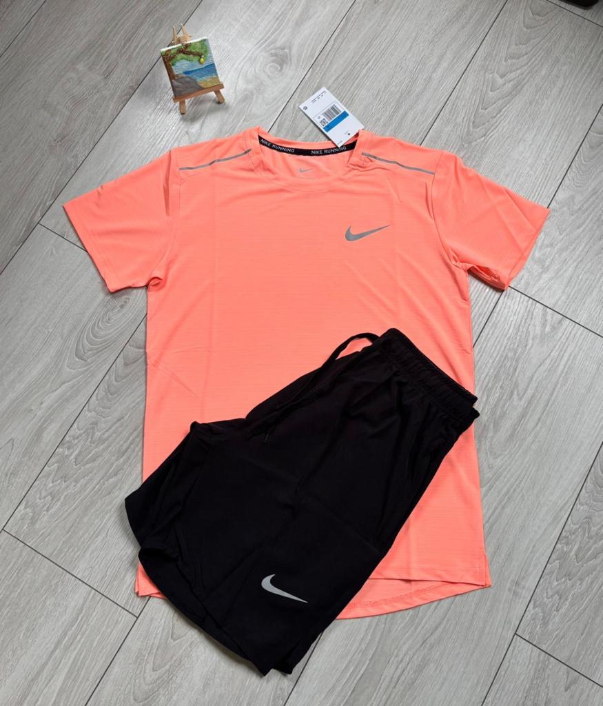 Ensembles NIKE running + short, Ophalen of Verzenden, Nieuw, Maat 52/54 (L), Blauw
