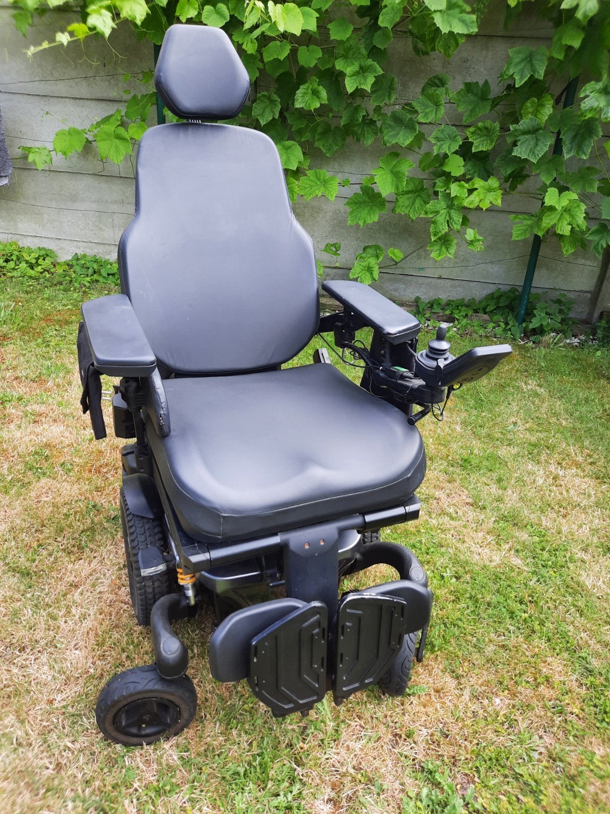 rolstoel van het merk KARMA 
Alles werkt goed!, Divers, Chaises roulantes, Enlèvement