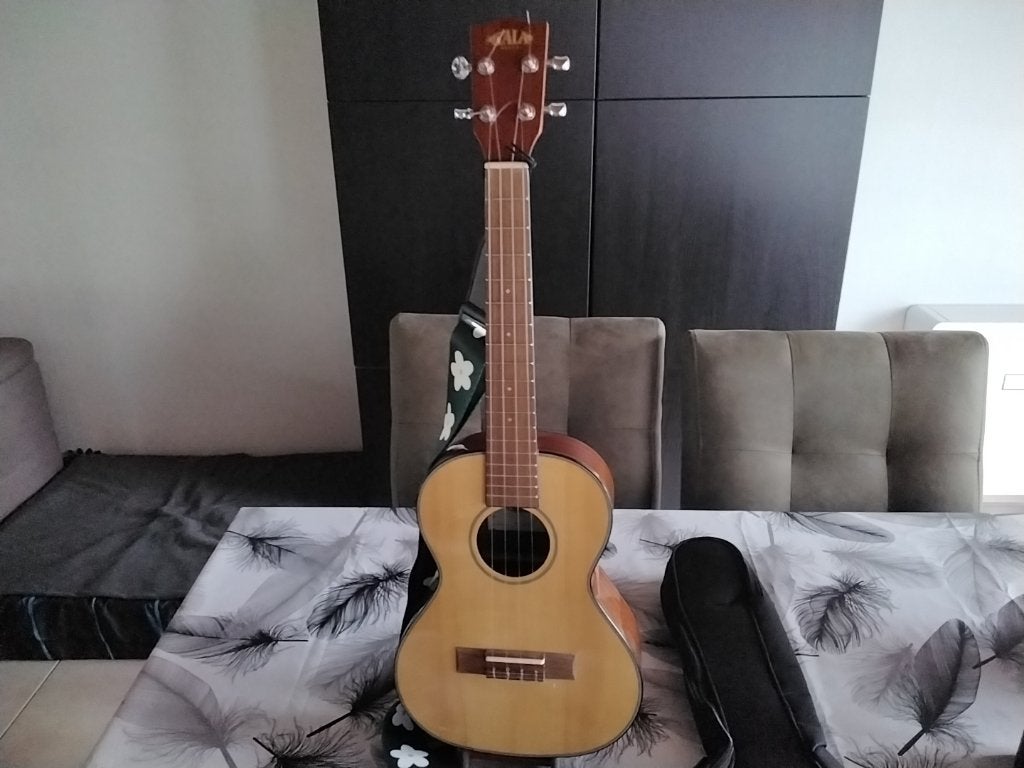 Tenor ukulele, Ophalen, Zo goed als nieuw, Ukelele