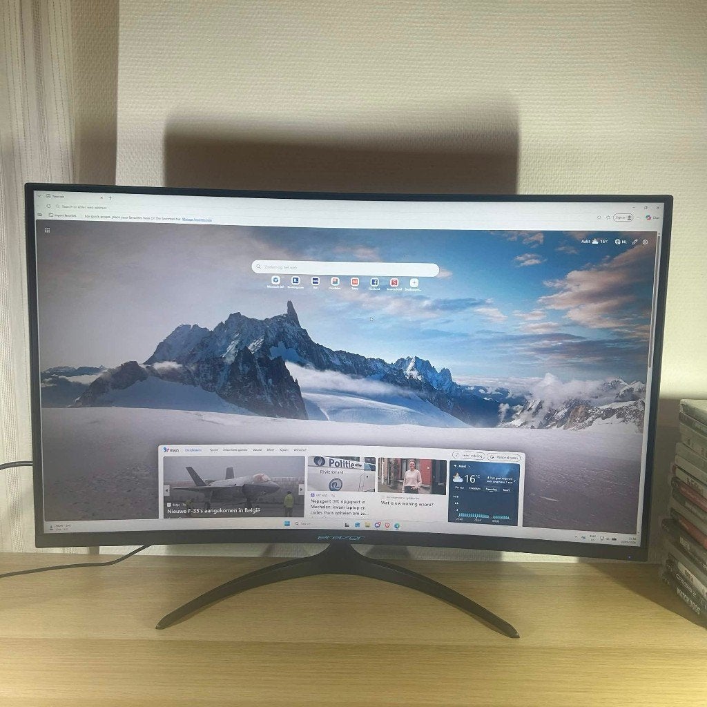 Moniteur de jeu incurvé - 31,5 pouces/QHD/144 Hz, Gaming, Moins de 1 ms, VA, Medion