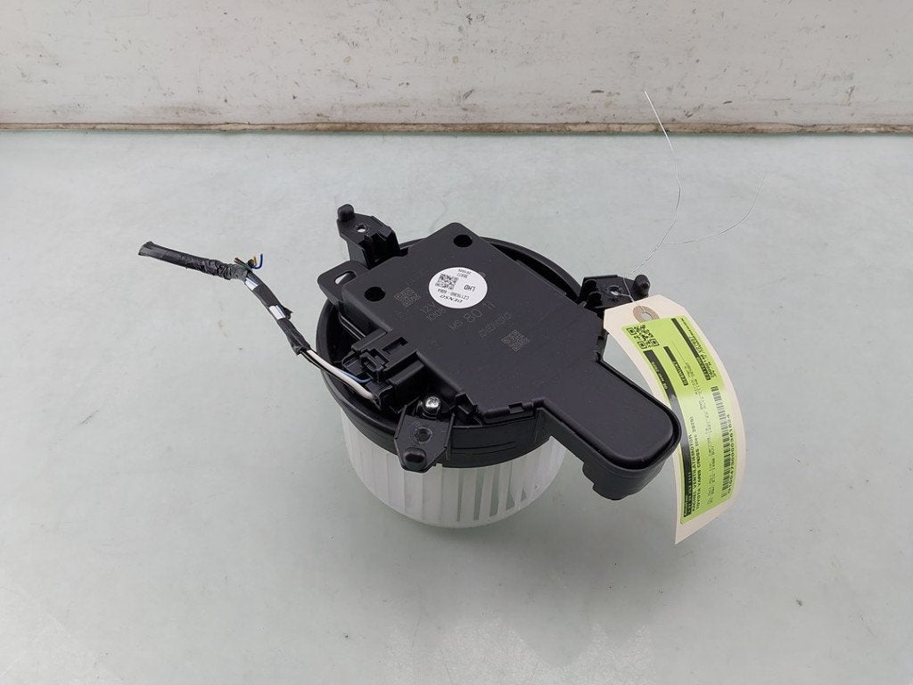 VENTILATEUR RADIATEUR MOTEUR Toyota Yaris Cross (PB1 / PJ1), DENSO EUROPE B.V., Info@denso.nl, Toyota, Utilisé