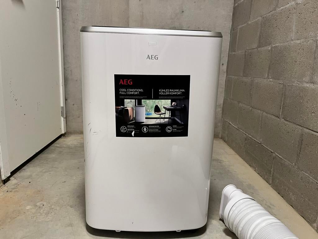 Mobiele airco AEG, Elektronische apparatuur, Airco's, Ophalen, Zo goed als nieuw, Mobiele airco