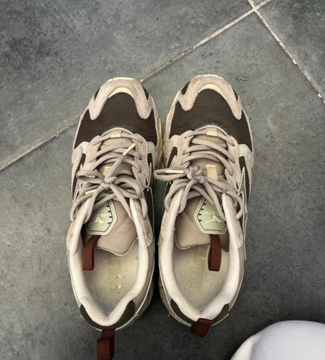 Mizuno sneakers, Ophalen of Verzenden, Sneakers