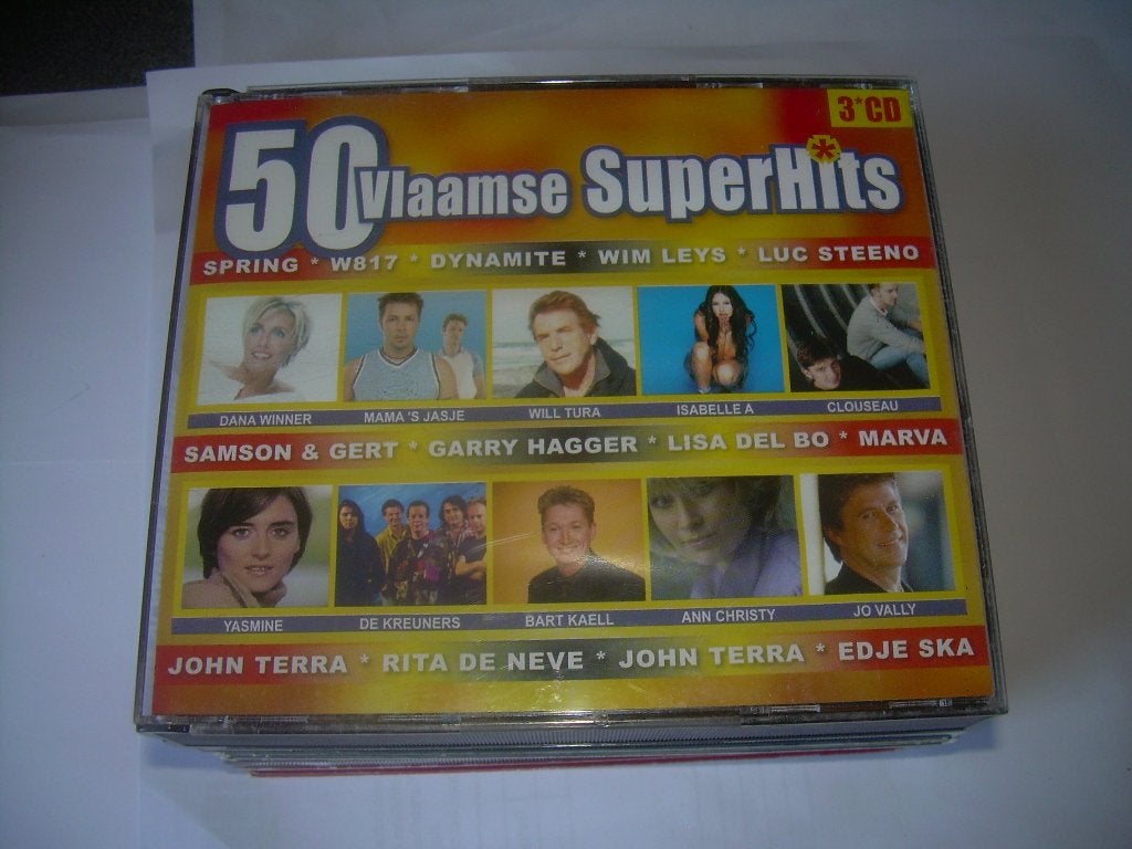 COFFRET DE 3 CD - 50 SUPERHITS FLAMANDS, En néerlandais, Enlèvement ou Envoi, Premier pressage, Comme neuf