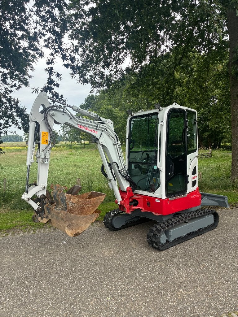 Takeuchi TB325R BJ23, Enlèvement ou Envoi, Grue