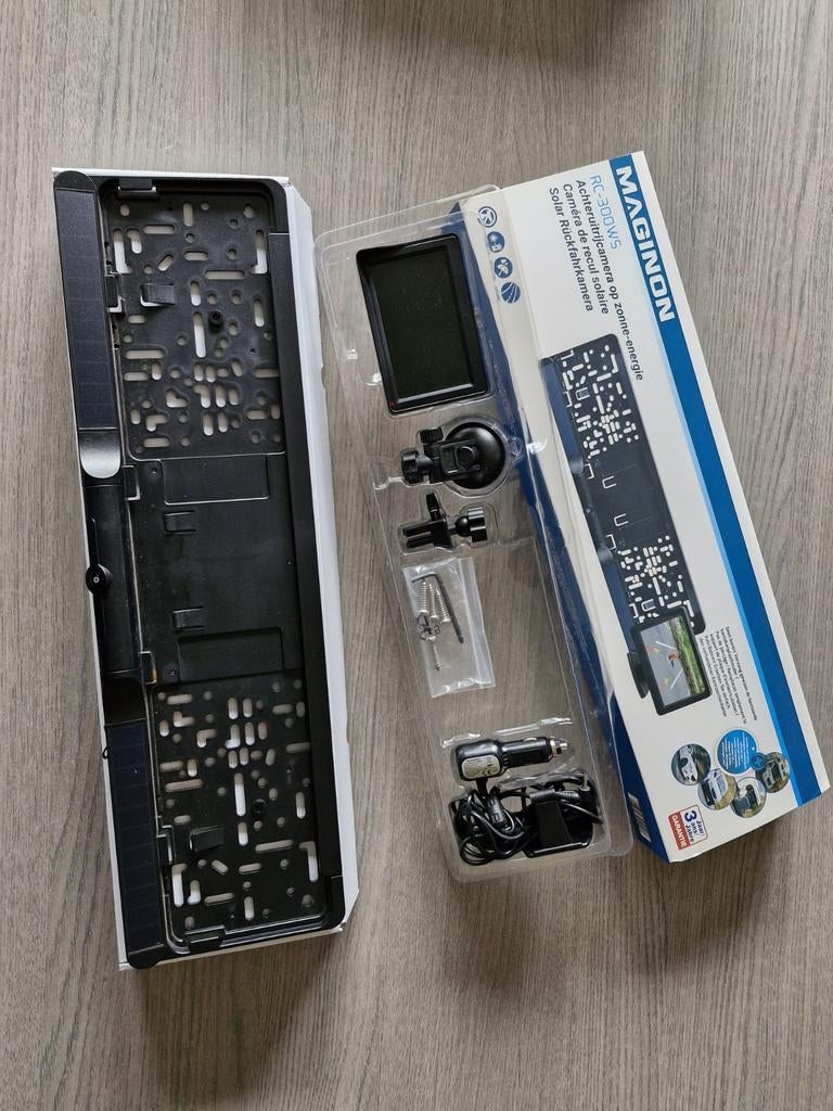 Achterijrijcamera, Ophalen