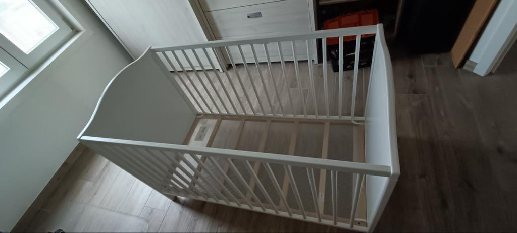 Lit bébé SMÅGÖRA avec matelas SKÖNAST, Enlèvement, Matelas