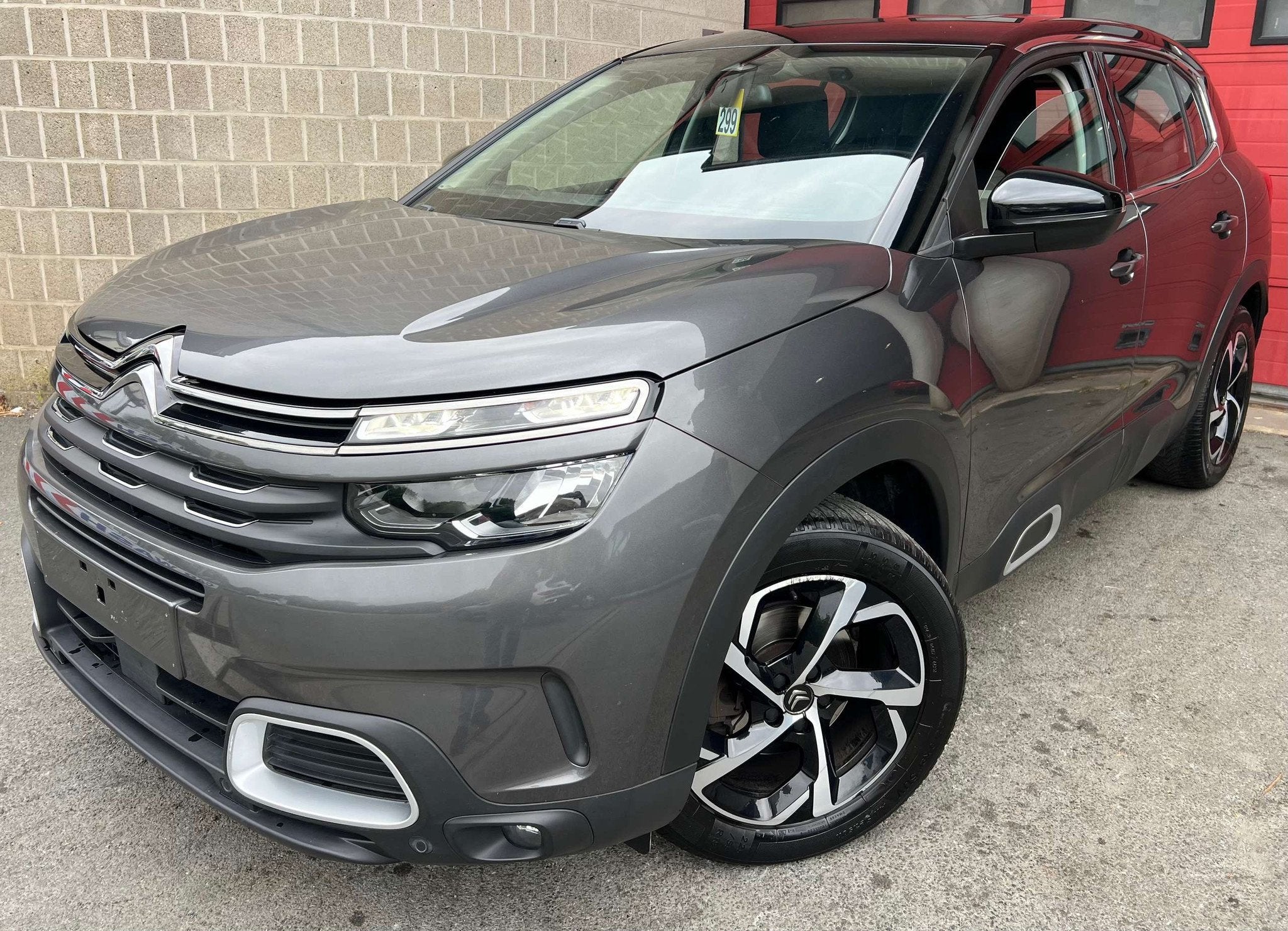 Citroën C5 Aircross 1.2i Business + CAMÉRA + NAVI + CAR-PA, Automaat, Lichtsensor, Gebruikt, Euro 6