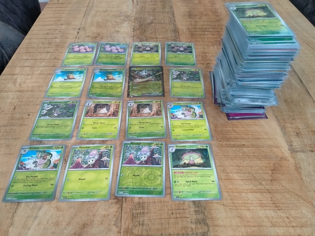 POKEMON COMPLETE BASE SET SURGING SP ALLES GESLEEVED MINT!, Enlèvement ou Envoi