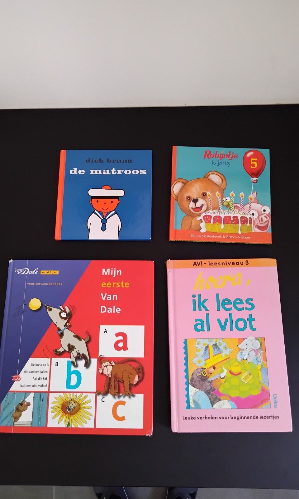 Set van 4 leuke kinderboeken, Enlèvement ou Envoi, Comme neuf