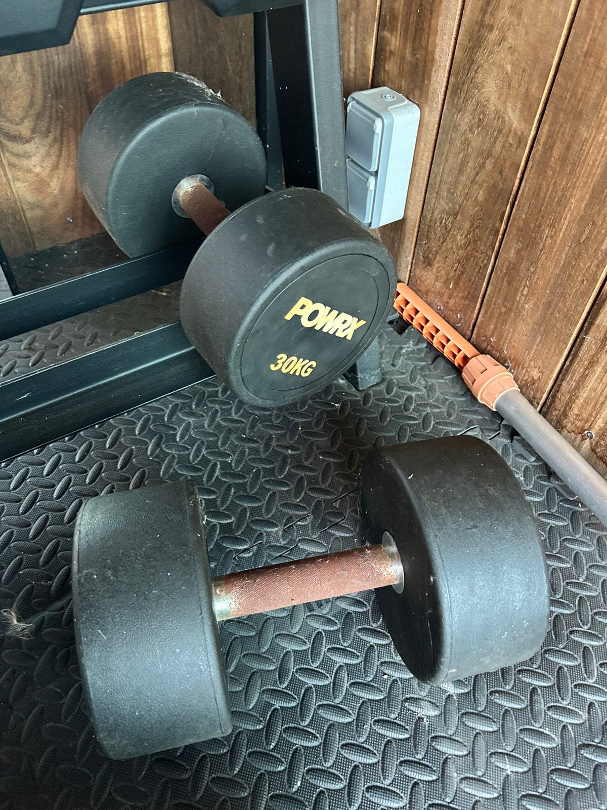 2 haltères POWRX de 30 kg – Très bon état, Enlèvement, Comme neuf, Haltère