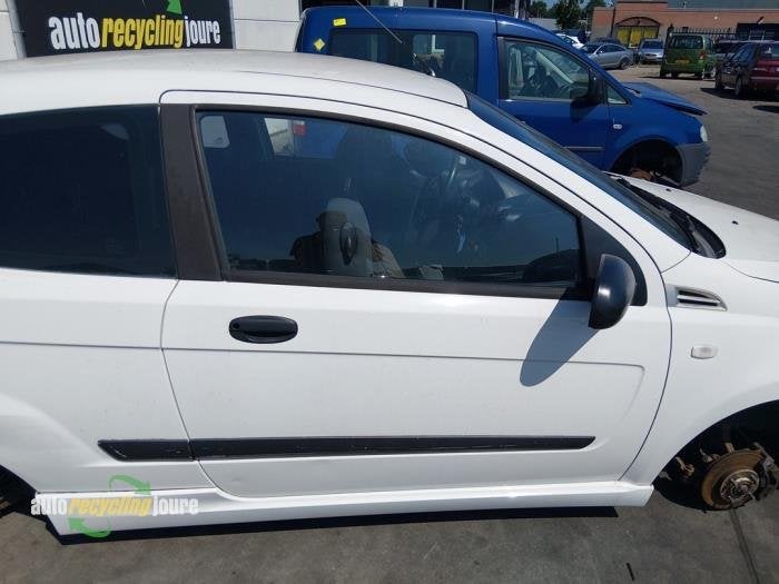 Portière 2portes droite d'un Chevrolet Aveo (GAZ), -, 3 mois de garantie, Utilisé, Porte