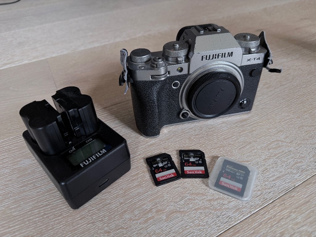 Fujifilm XT-4, TV, Hi-fi & Vidéo, Appareils photo numériques, Sans zoom optique, Batterie, 26 mégapixels, Utilisé