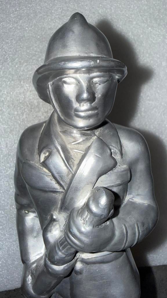 Statue de Pompier provenant de la ville de Nivelles, Enlèvement ou Envoi, Neuf