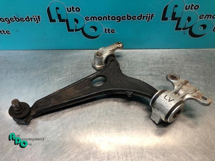 Draagarm links-voor van een Citroen Jumpy (Jumpy 06-), Gebruikt, -, Ophalen of Verzenden, -