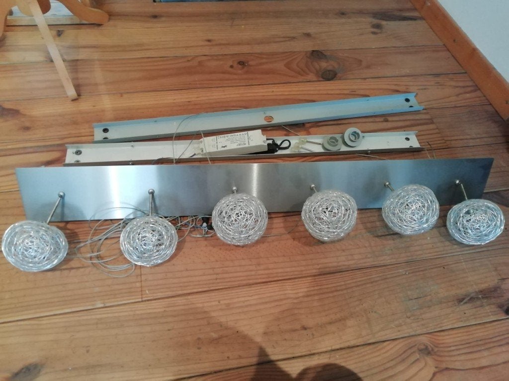 Hanglamp met 6 zilveren apart verstelbare bollen, Ophalen