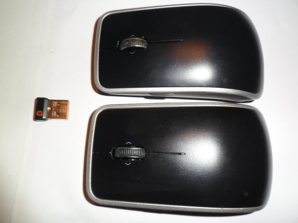 Set van 2xDell WM514 Draadloze Laser Muis, 1xDongle reciever, Ophalen of Verzenden, Zo goed als nieuw, Draadloos, Muis