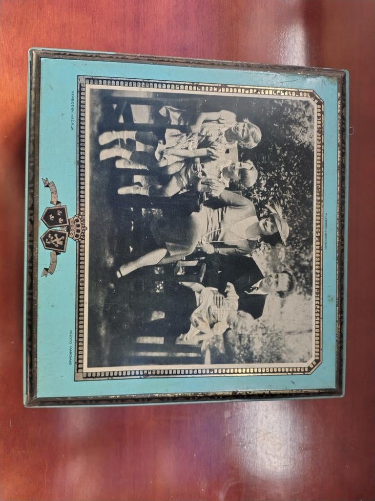 Vintage blikken doos Leopold 3, Verzenden
