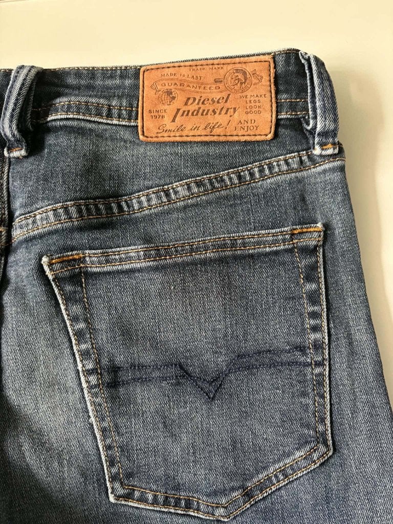 Diesel 'Buster' Regular Slim-Tapered Stretch Jeans (W28/L32), Kleding | Heren, Diesel, Blauw, W32 (confectie 46) of kleiner, Ophalen of Verzenden