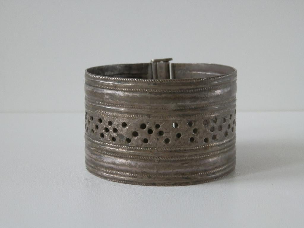 Antieke slavenarmband., Handtassen en Accessoires, Armbanden, Ophalen of Verzenden, Zo goed als nieuw, Zilver, Overige materialen