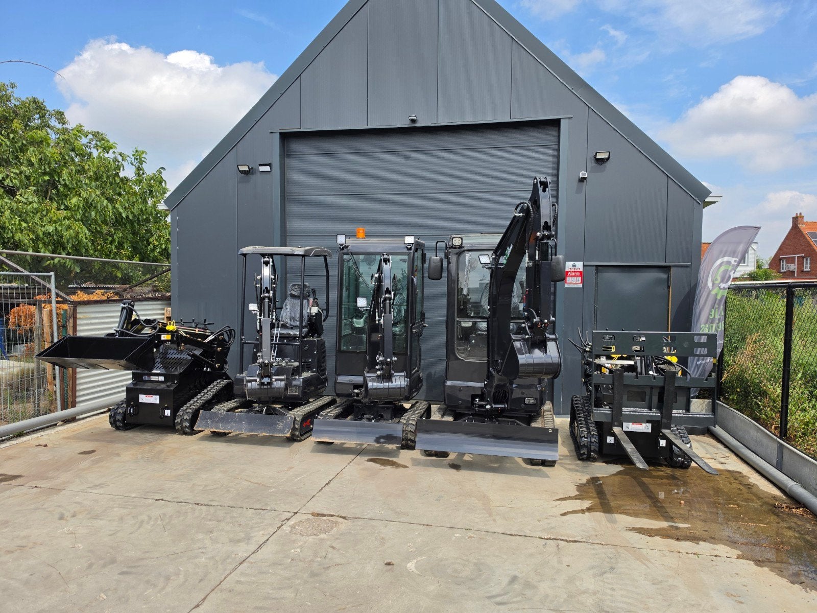 MACHINE HUREN? MINIGRAVERS – SKIDSTEER – AANHANGWAGENS, Ophalen