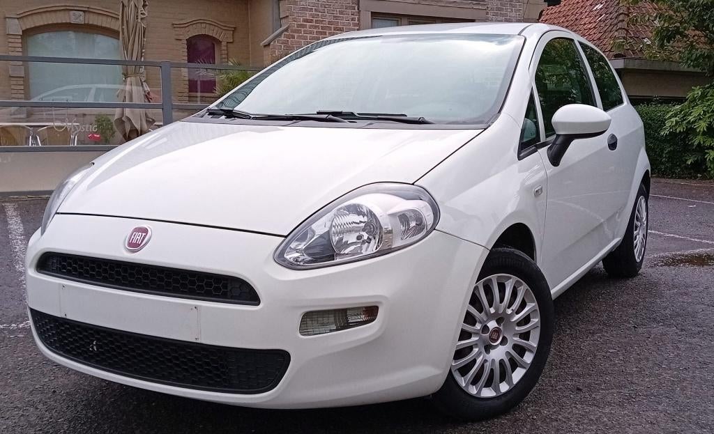 FIAT PUNTO 1,2 BENZINE EURO 6B, Auto's, Voorwielaandrijving, Stof, 4 cilinders, Particulier