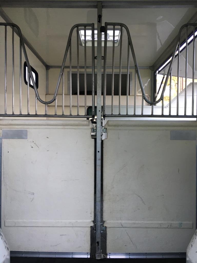 À VENDRE – Renault Master 2 chevaux – 2009 – 109 000 km, Utilisé, Autres types, Cheval