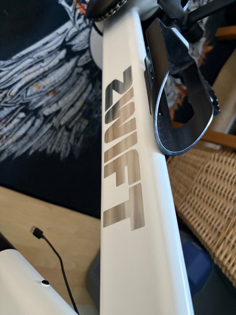 Zwift Ride + Wahoo KICKR CORE 2 — home trainer complet, Sport en Fitness, Ophalen, Zo goed als nieuw