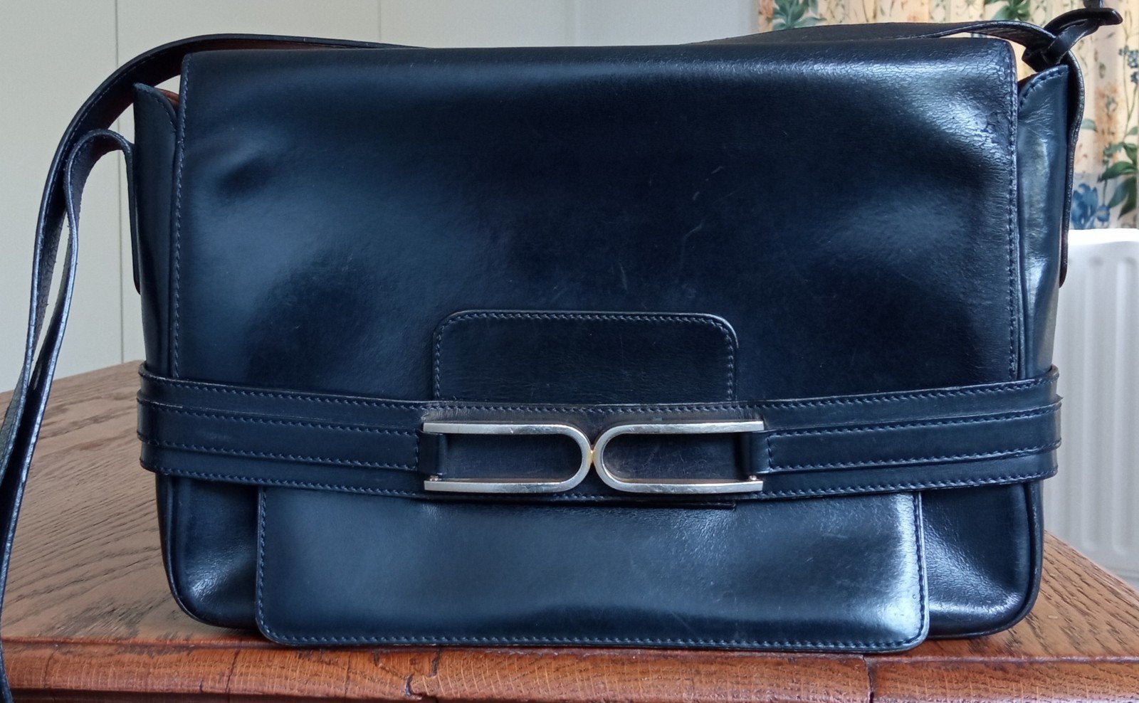 Sac à main Delvaux bleu marine, Bijoux, Sacs & Beauté, Autres marques, Cuir, Enlèvement, Utilisé