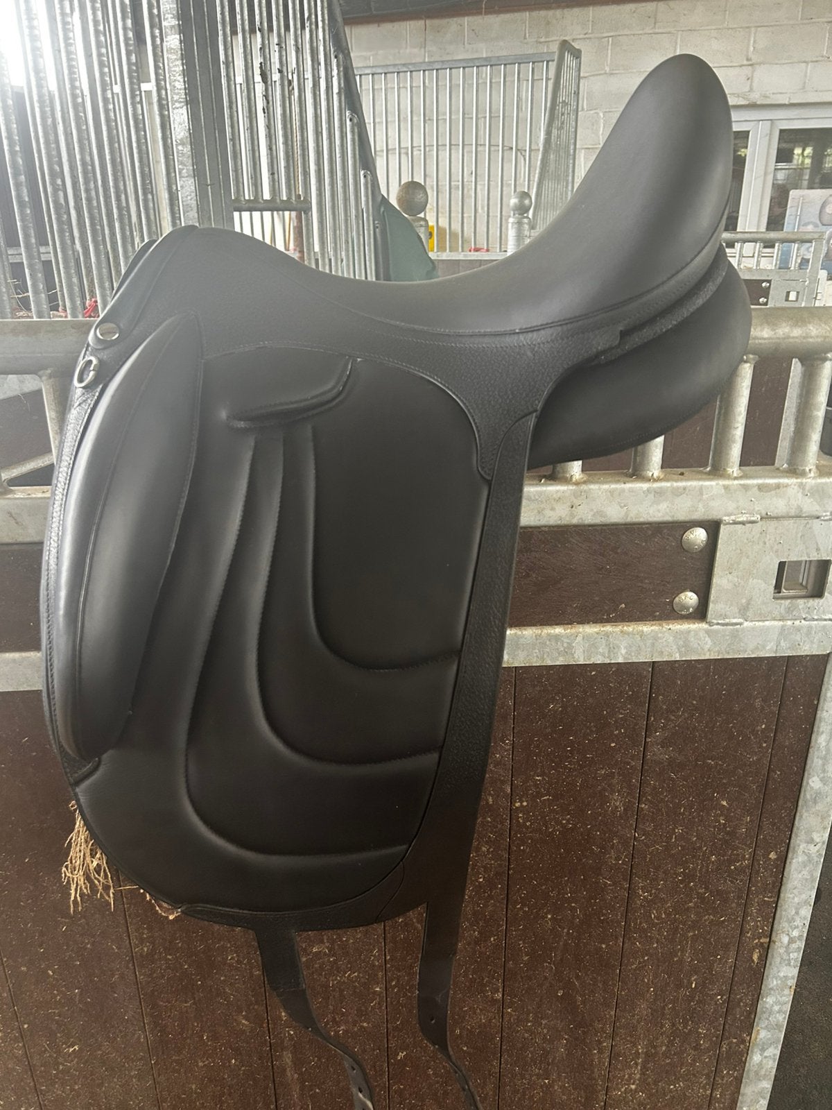 Devoucoux dressuurzadel, Moyen, Comme neuf, XL (18 pouces ou plus), Enlèvement