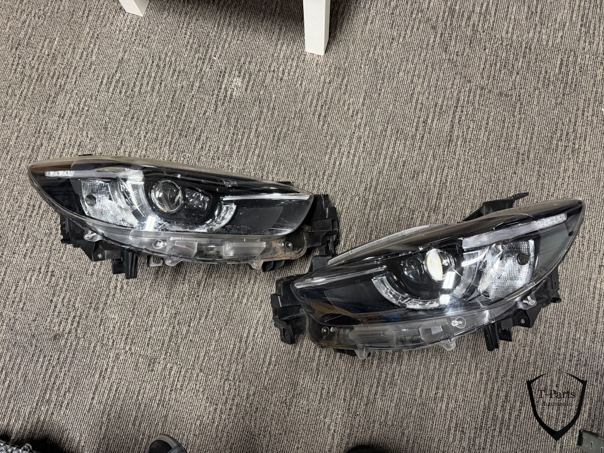 Phare gauche et droit pour Mazda CX-5, Shinchi, Fuchu-Cho 3-1
730-8670  Hiroshima, Mazda Motor Corporation, Info@mazda.co.jp, Mazda