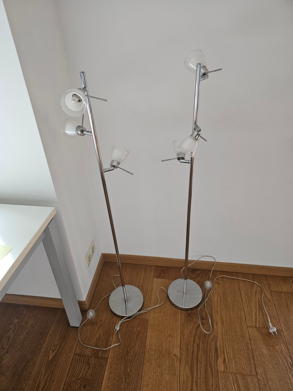 2x Lampadaires design, en metal, lampes mobiles, Maison & Meubles, Enlèvement, Comme neuf, Verre, 100 à 150 cm