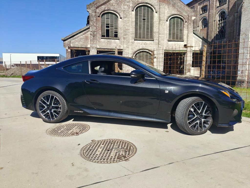 2019 Lexus RC300h 98658 km in zeer goede staat., Auto's, Lexus, Particulier, RC, 360° camera, ABS, Hybride Elektrisch/Benzine