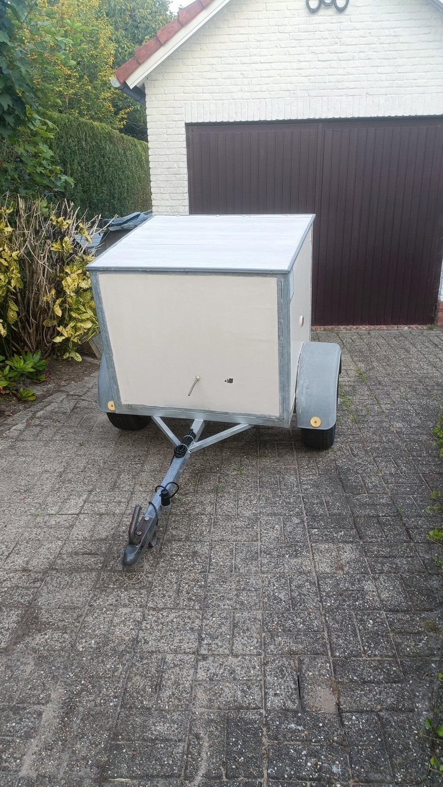 Aanhangwagen, Ophalen, Zo goed als nieuw