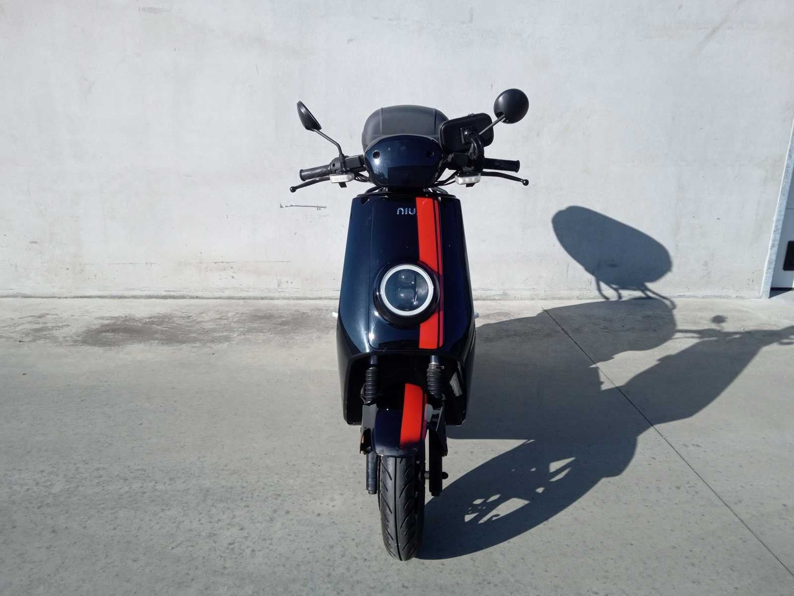 NIU - NGT - Moto, Motos, Entreprise, Autre, NIU