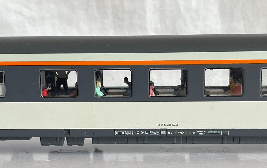 Roco 45206 : Corail restauratierijtuig Ep. IV van de SNCF, Hobby en Vrije tijd, Modeltreinen | H0, Gelijkstroom, Wagon, Ophalen of Verzenden