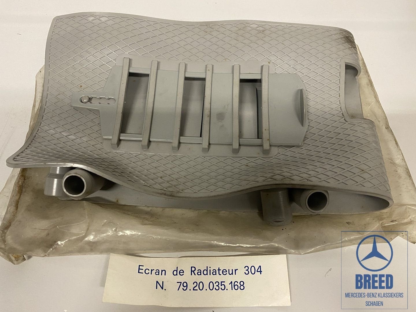 Ecran de radiateur neuf / Cache radiateur neuf pour Peugeot, Neuf, -, -, Peugeot