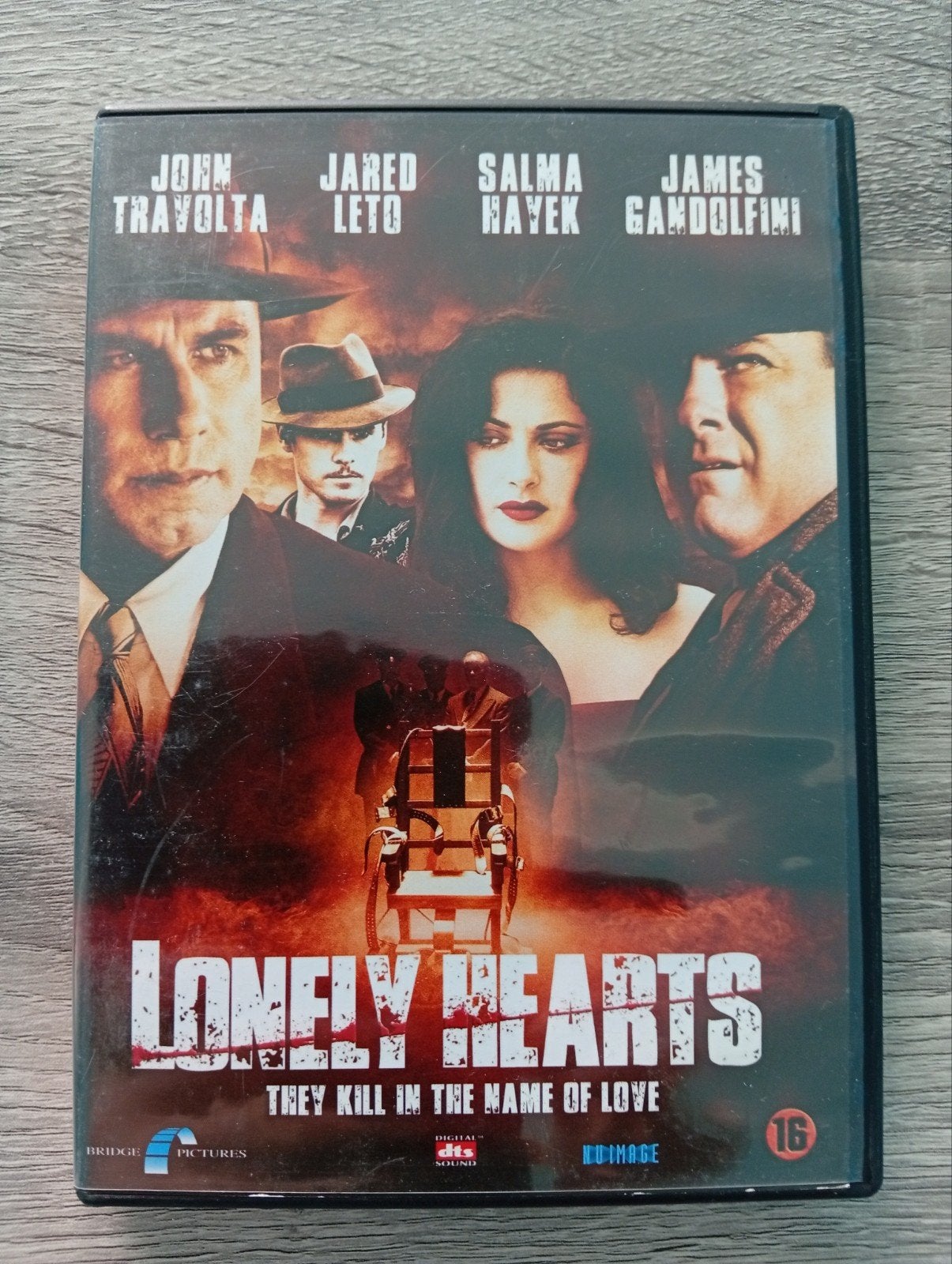 DVD policier Lonely Hearts John Travolta, CD & DVD, DVD | Thrillers & Policiers, Enlèvement ou Envoi, À partir de 16 ans, Mafia et Policiers